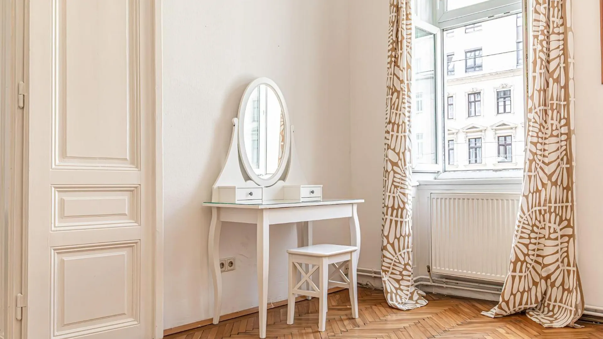 Stylish Shared 2Br Apt, Central With Easy City Access Apartamento Viena