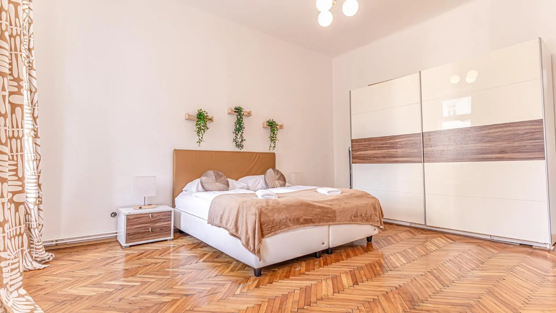Επικοινωνία με το Stylish Shared 2Br Apt, Central With Easy City Access